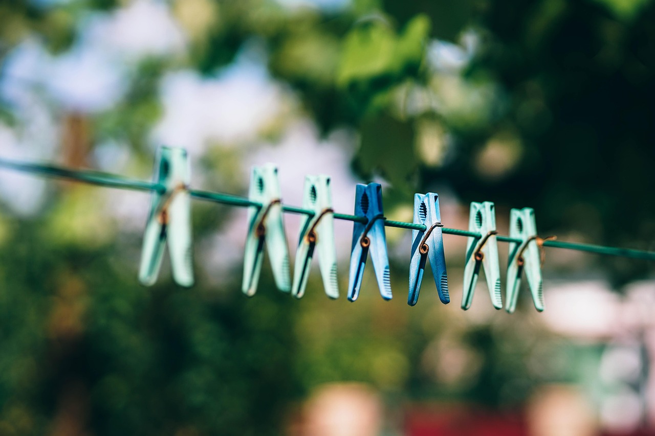 Off-Grid Laundry: Getting Clothes Clean Without a Utility Bill